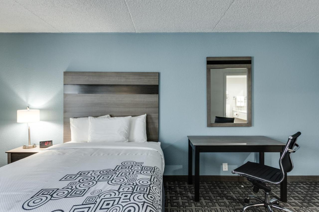 Days Inn & Suites By Wyndham Спокейн Екстериор снимка