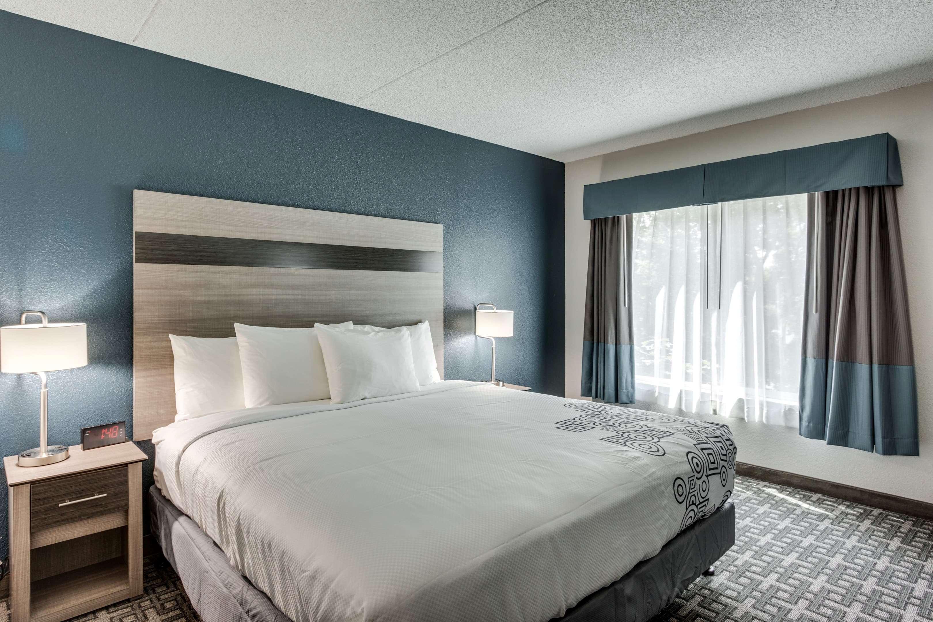 Days Inn & Suites By Wyndham Спокейн Екстериор снимка