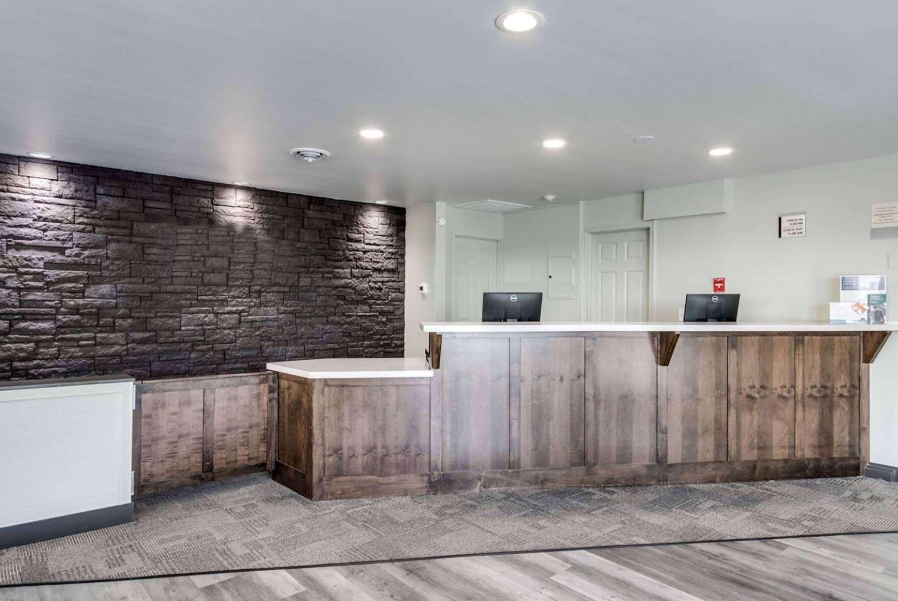 Days Inn & Suites By Wyndham Спокейн Екстериор снимка