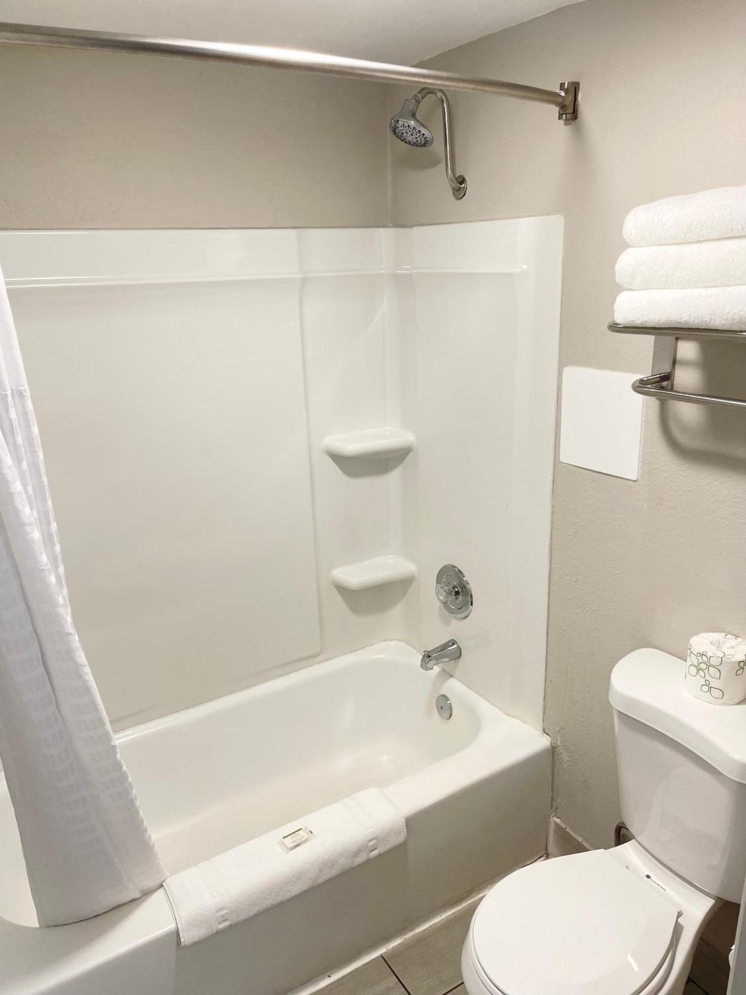 Days Inn & Suites By Wyndham Спокейн Екстериор снимка